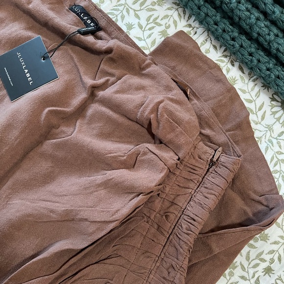 Chocolate Spring Ruched Linen Skirt - Picture 6 of 9